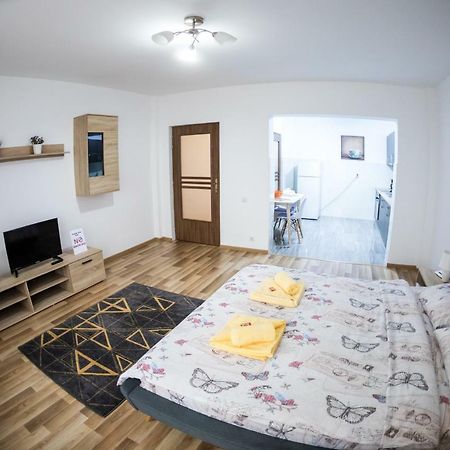 Travel Homzzz Apartments Тыргу-Муреш Экстерьер фото